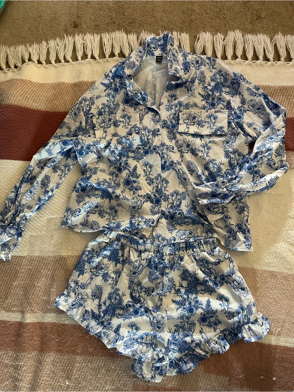 SHEIN White and Blue Floral Set